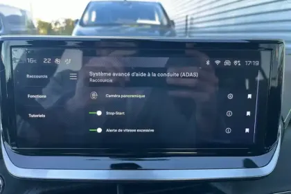 Photo 20 Peugeot 2008  PureTech 130 S&S EAT8