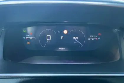 Photo 16 Peugeot 2008  PureTech 130 S&S EAT8