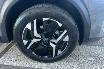 Photo 11 Peugeot 2008  PureTech 130 S&S EAT8