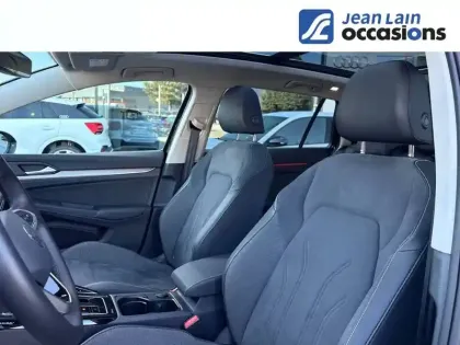 Photo 42 Volkswagen Golf Gén. VIII Ph2 Style 5