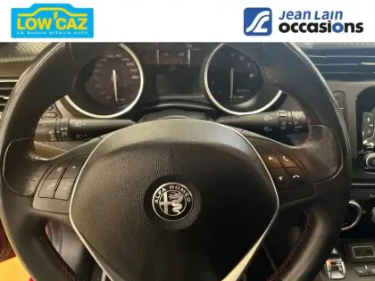 Photo 11 Alfa Romeo Giulietta  Série 2 1.4 TB MultiAir 170 ch S&S TCT