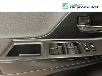 Photo 19 Toyota Yaris  Hybride 100h