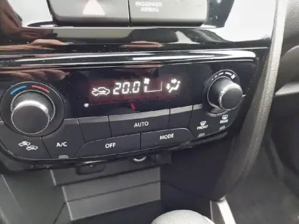 Photo 6 Suzuki Vitara  1.5 Dualjet Allgrip Hybrid Auto 