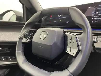 Photo 28 Peugeot 3008  Hybrid 145 e-DCS6