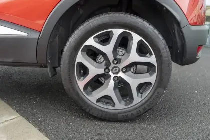 Photo 12 Renault Captur  TCe 90 - 19