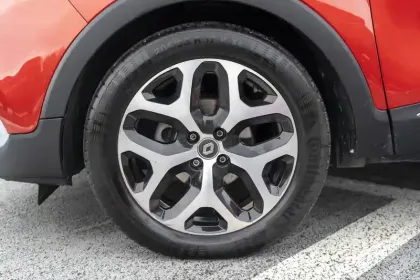 Photo 11 Renault Captur  TCe 90 - 19