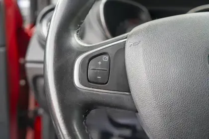 Photo 38 Renault Captur  TCe 90 - 19