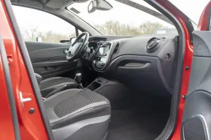 Photo 29 Renault Captur  TCe 90 - 19