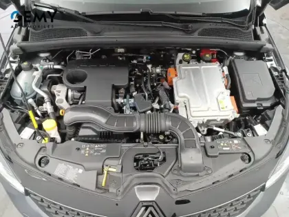 Photo 11 Renault Clio  E-Tech full hybrid 145 ch GSR2