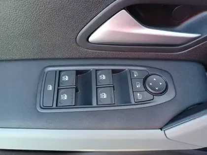 Photo 46 Dacia Duster  Hybrid 155