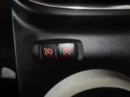 Photo 17 Renault Twingo  III TCe 95