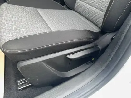 Photo 81 Renault Clio Gén. V (BJA) Ph1 NG Evolution 5