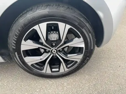 Photo 68 Renault Clio Gén. V (BJA) Ph1 NG Evolution 5