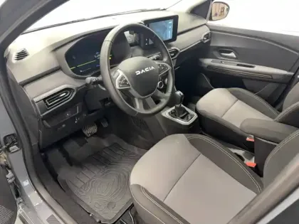 Photo 45 Dacia Jogger  Hybrid 140 7 places GSR2