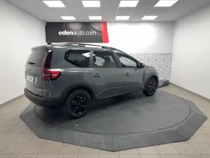 Photo 38 Dacia Jogger  Hybrid 140 7 places GSR2