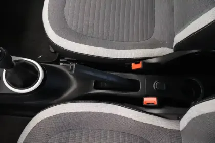 Photo 14 Renault Twingo  III SCe 65