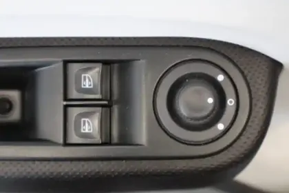 Photo 19 Renault Twingo  III SCe 65