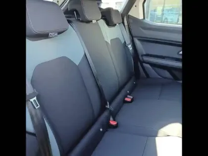 Photo 10 Dacia Duster  Hybrid-G 150 4x4