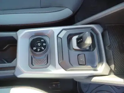 Photo 12 Dacia Duster  Hybrid-G 150 4x4