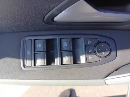 Photo 18 Dacia Duster  Hybrid-G 150 4x4