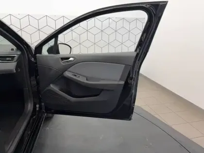 Photo 15 Renault Clio  E-Tech full hybrid 145 ch GSR2