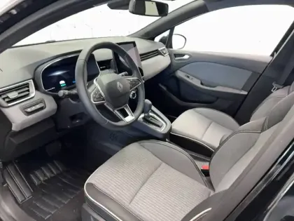 Photo 10 Renault Clio  E-Tech full hybrid 145 ch GSR2