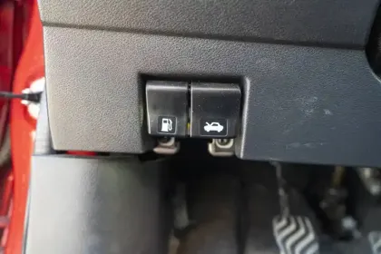 Photo 27 Nissan Micra  IG-T 92