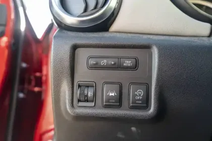 Photo 28 Nissan Micra  IG-T 92