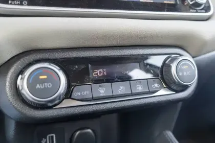 Photo 44 Nissan Micra  IG-T 92