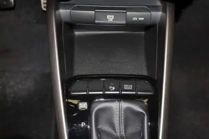 Photo 20 Kia Stonic  1.0 T-GDi 120 ch MHEV DCT7