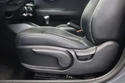 Photo 25 Kia Stonic  1.0 T-GDi 120 ch MHEV DCT7