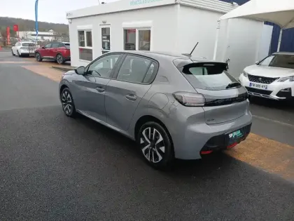 Photo 48 Peugeot 208  PureTech 100 S&S BVM6