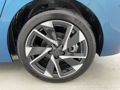 Photo 79 Peugeot 308  Hybrid 145 e-DCS6