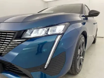 Photo 23 Peugeot 308  Hybrid 136 e-DCS6