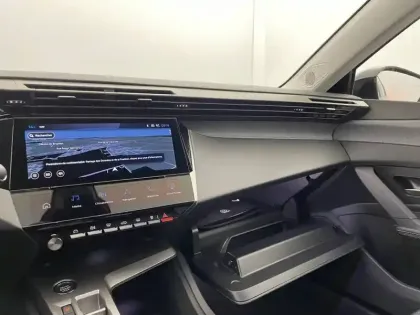 Photo 59 Peugeot 308  Hybrid 145 e-DCS6