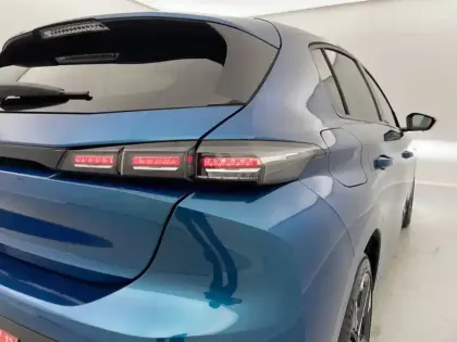 Photo 30 Peugeot 308  Hybrid 136 e-DCS6