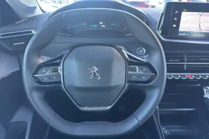 Photo 16 Peugeot 208  Electrique 50 kWh 136ch