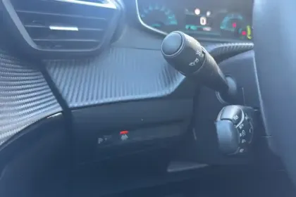 Photo 22 Peugeot 208  Electrique 50 kWh 136ch