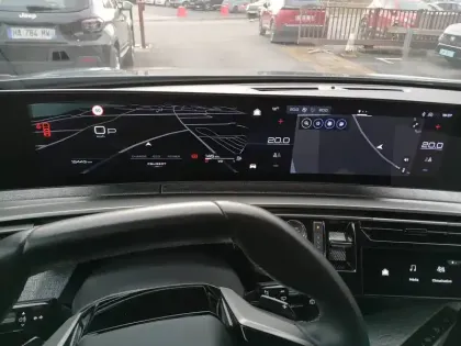 Photo 53 Peugeot 5008  Hybrid 136 e-DCS6