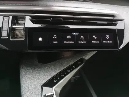 Photo 56 Peugeot 5008  Hybrid 136 e-DCS6