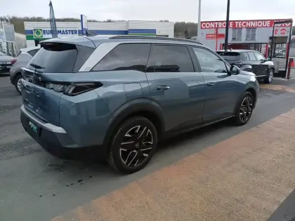 Photo 24 Peugeot 5008  Hybrid 136 e-DCS6