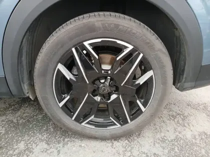 Photo 38 Peugeot 5008  Hybrid 136 e-DCS6