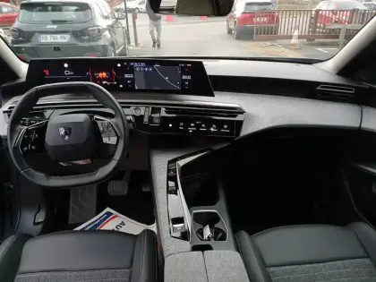 Photo 50 Peugeot 5008  Hybrid 136 e-DCS6