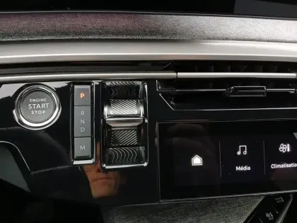 Photo 32 Peugeot 5008  Hybrid 136 e-DCS6