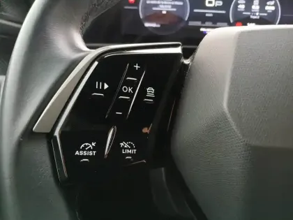 Photo 55 Peugeot 5008  Hybrid 136 e-DCS6