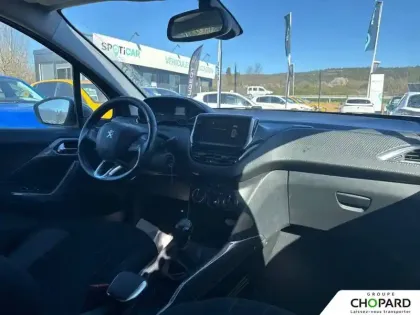 Photo 34 Peugeot 2008  PureTech 82ch BVM5