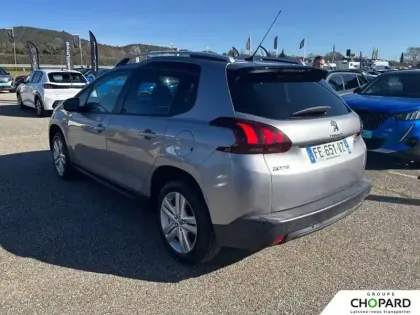 Photo 29 Peugeot 2008  PureTech 82ch BVM5