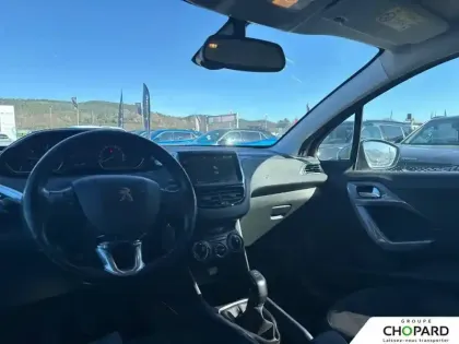 Photo 38 Peugeot 2008  PureTech 82ch BVM5