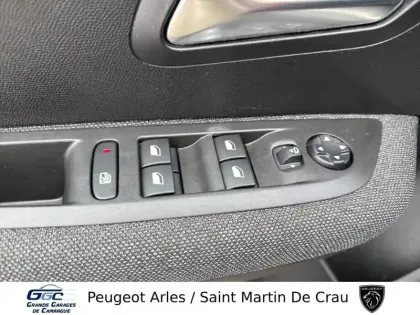 Photo 11 Peugeot 208  PureTech 100 S&S BVM6