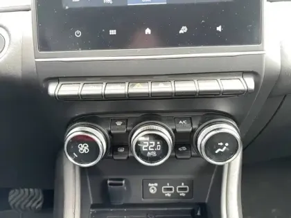 Photo 65 Renault Captur  E-Tech hybride 145